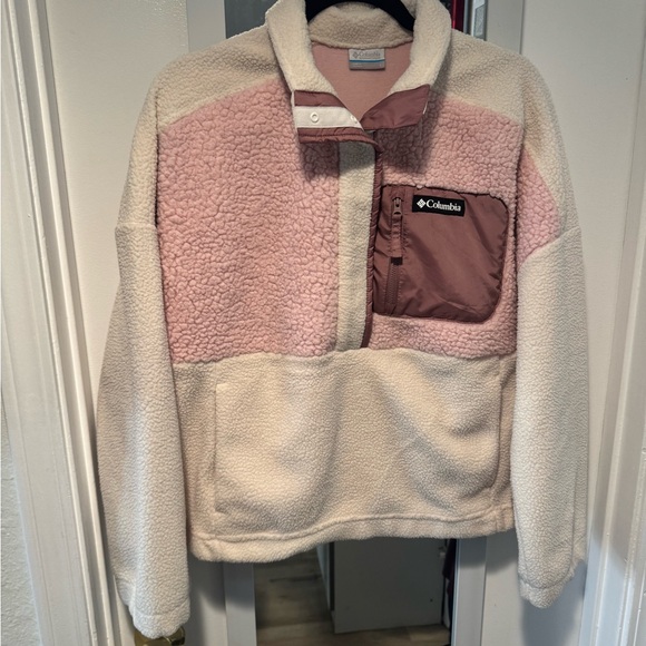 Cozy COLUMBIA Pink and Ivory Fleece Jacket - Picture 6 of 6